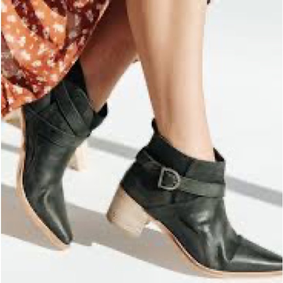 Free People Back Loop Ankle Boots Washed Black - Picture 4 of 9